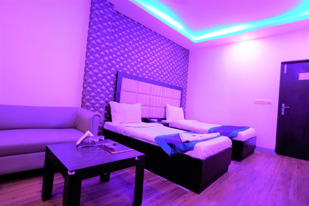 Hotel The Rts Plaza Nové Dillí Exteriér fotografie